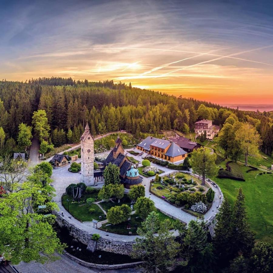 Pokoje Goscinne Przy Kosciele Wang. Karpacz Bagian luar foto